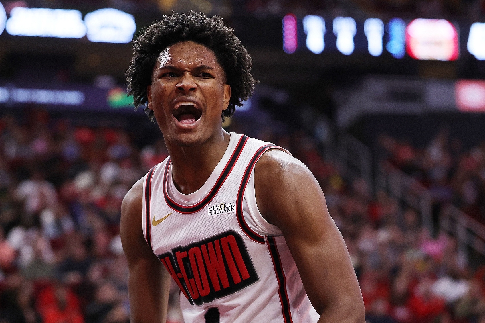 JackeyLove迎来十赛季出色发挥，中国队观众热烈欢呼！