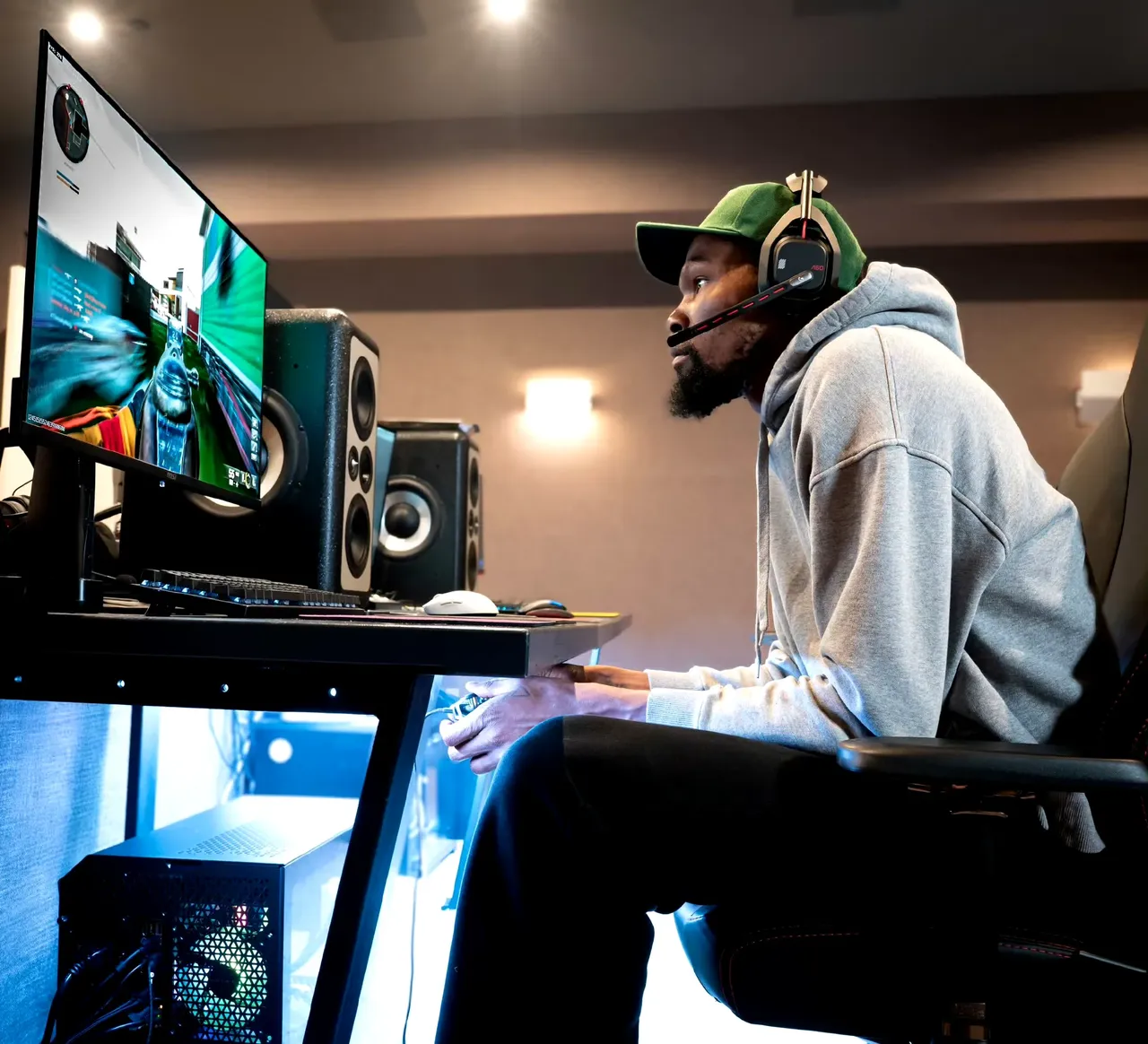 杜兰特重返赛场，战术调整首场状态出色，尤文图斯观众沸腾！