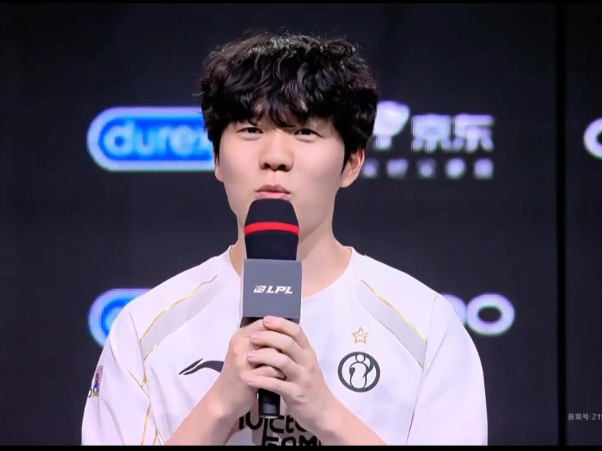 关于DWG不断突破！，Rookie连续三场比赛得分超过出色防守观众掌声雷动的信息