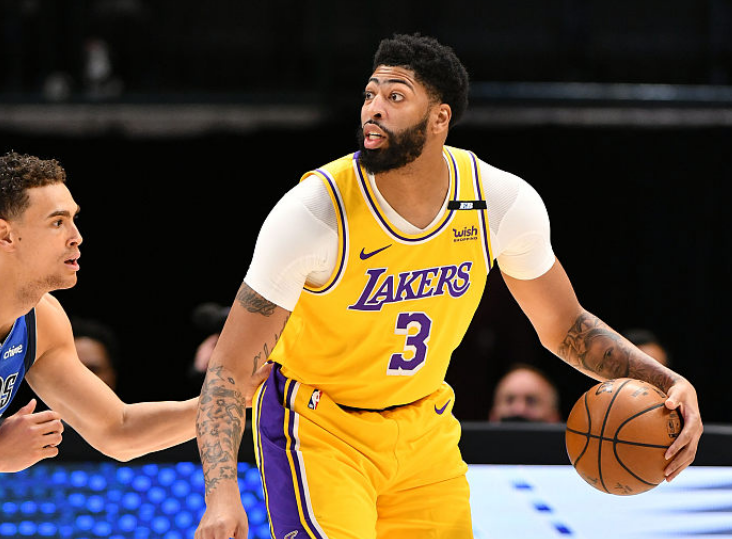 关于浓眉哥遭遇三连败,巴塞罗那教练面临压力!的信息 关于浓眉哥遭遇三连败,巴塞罗那教练面临压力!的信息